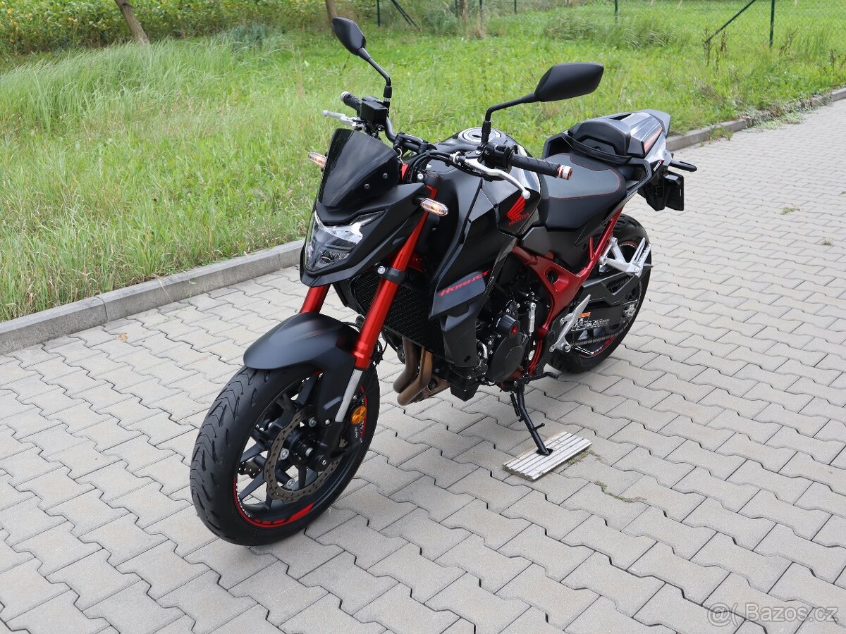 Honda CB 750 HORNET rv.2024 35kW Najeto pouze 1 769 Km -DPH