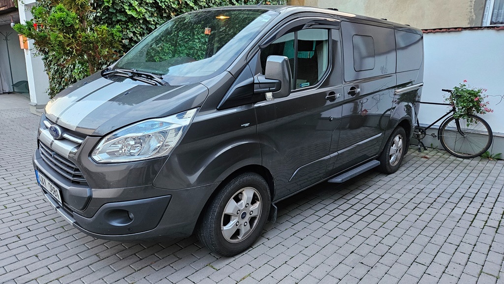 Ford Tourneo Custom 2.2, 8 míst., L1, původ ČR