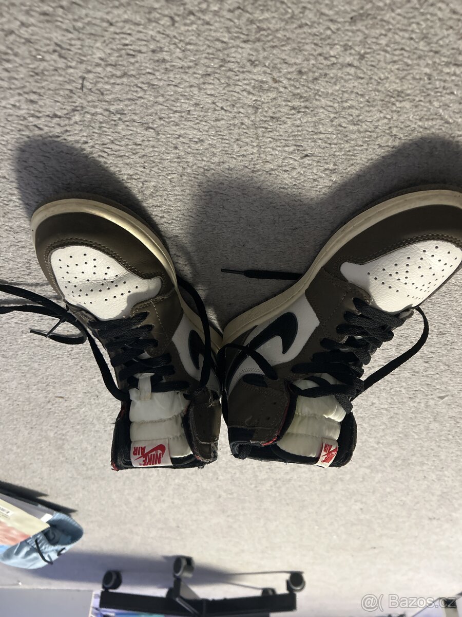 Jordan 1 high Travis scoot FAKE