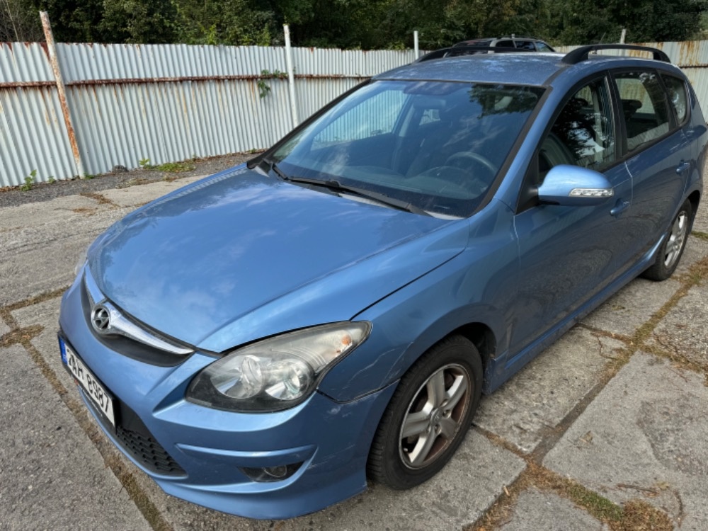 HYUNDAI I30 1,4 80 KW,ROK 2011,NAJ 145 TKM,KLIMA,DOHODA