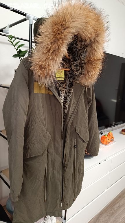 Pravá kožešina luxusní dámská zimní parka v. M/L