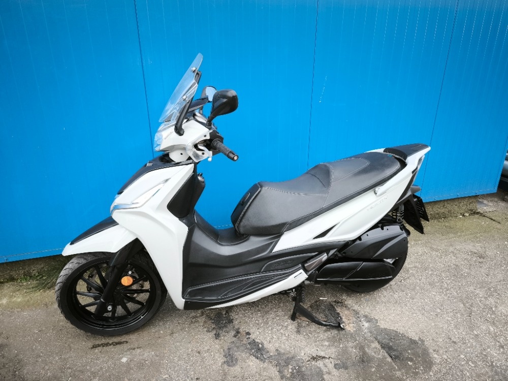 Kymco Agility 300i ABS (2020) stav nového, 9 tis.km