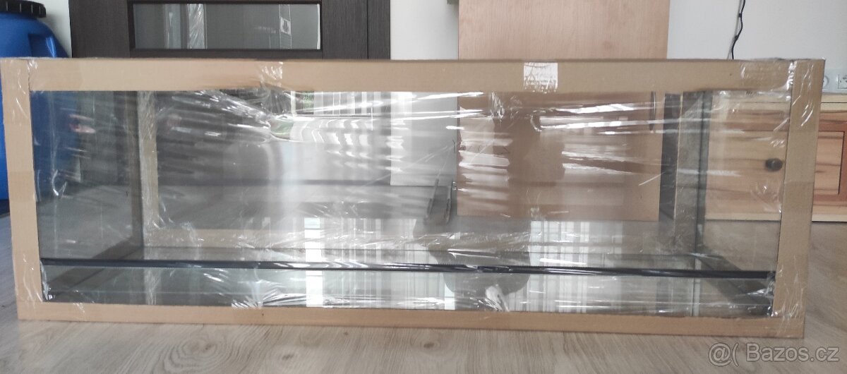 Terarium 120x50x50 Nové terarium .Vhodné pro agamy, želvy ha