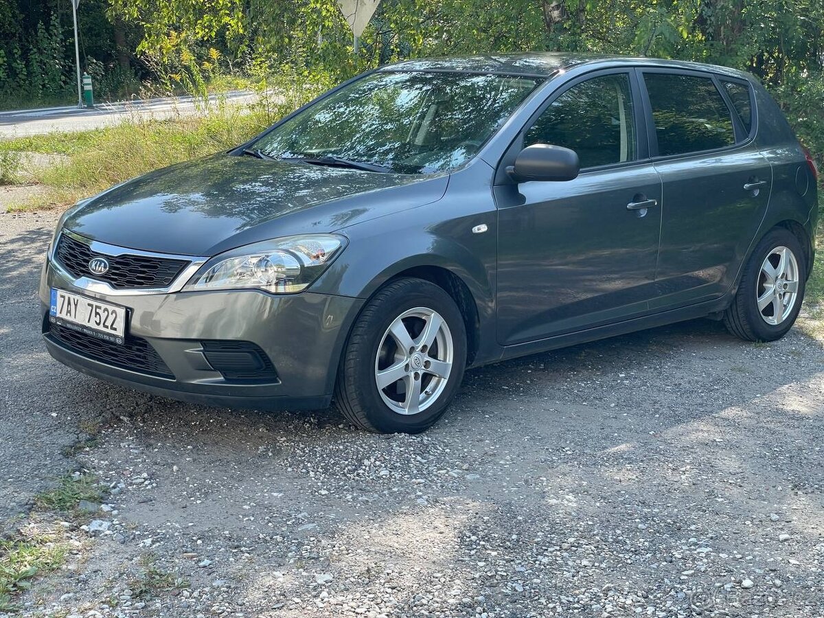 KIA SEED 1.4 2011