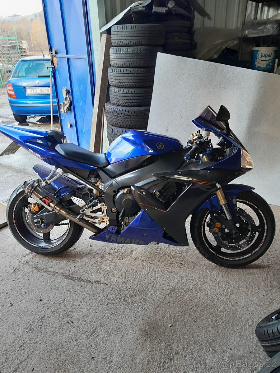 Yamaha YZF-R1