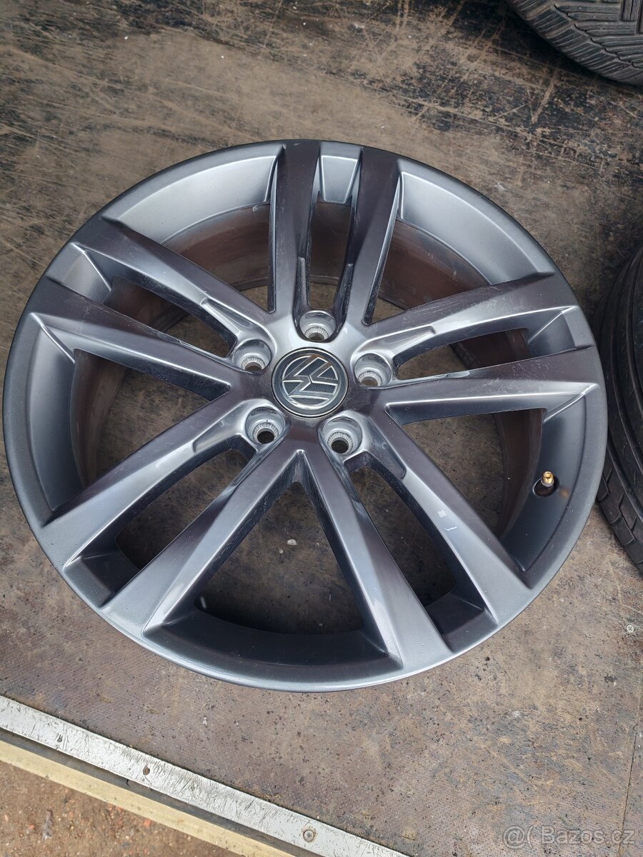 ALU disky 5x112 R18 originál Volkswagen