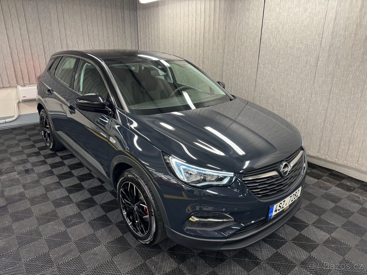 Opel Grandland X 1,2i 96KW CZ