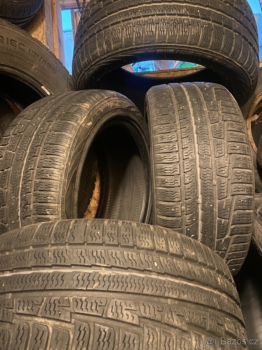 Zimní pneu 215/45/R16 Nokian sada