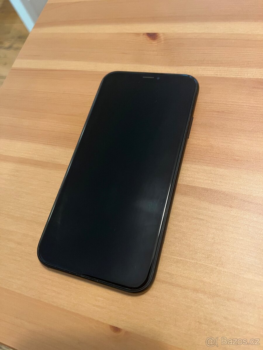 iPhone XR 64gb černý
