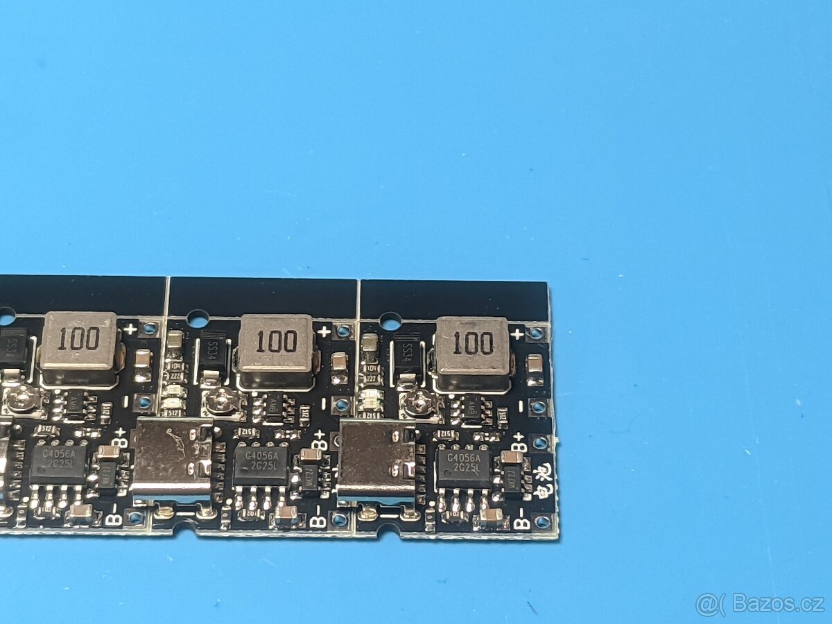 18650 3,7V 4,2V nabíjecí deska DC-DC StepUp Module