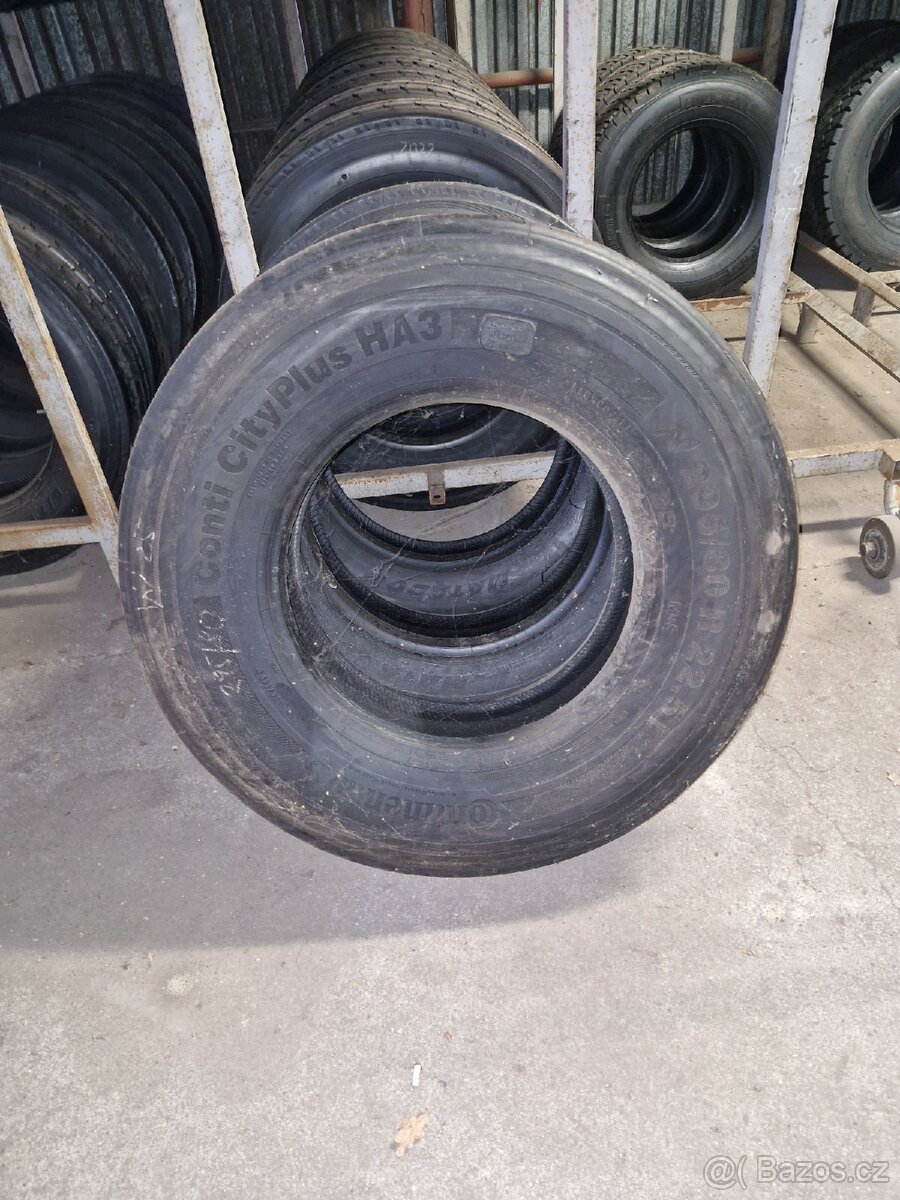 Pneu nákladní 295/80 R22,5