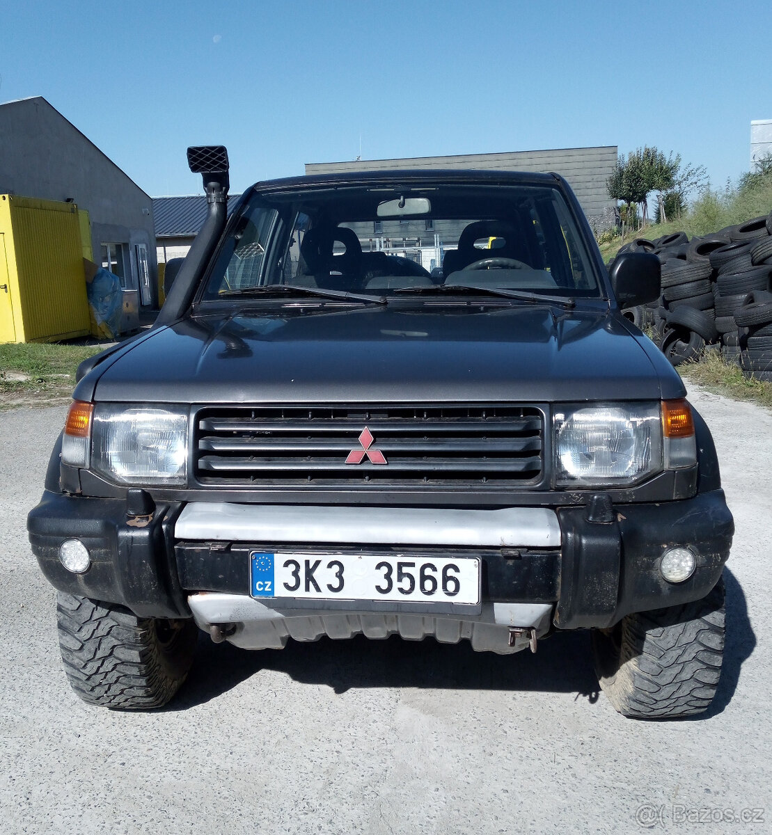 MITSUBISHI PAJERO super select