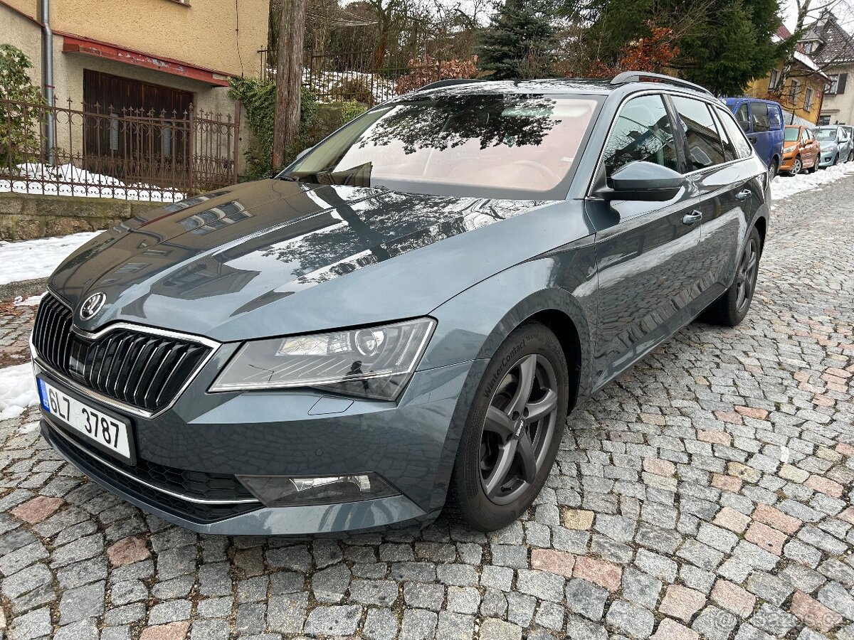 Škoda Superb Combi 1.6Tdi bohatá výbava, tažné zařízení