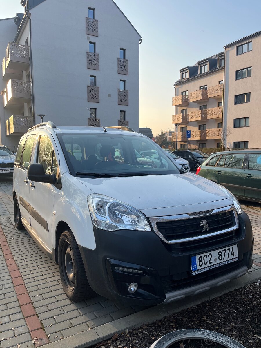 PEUGEOT PARTNER TEPEE 1.6 VTi | Úprava pro ZTP