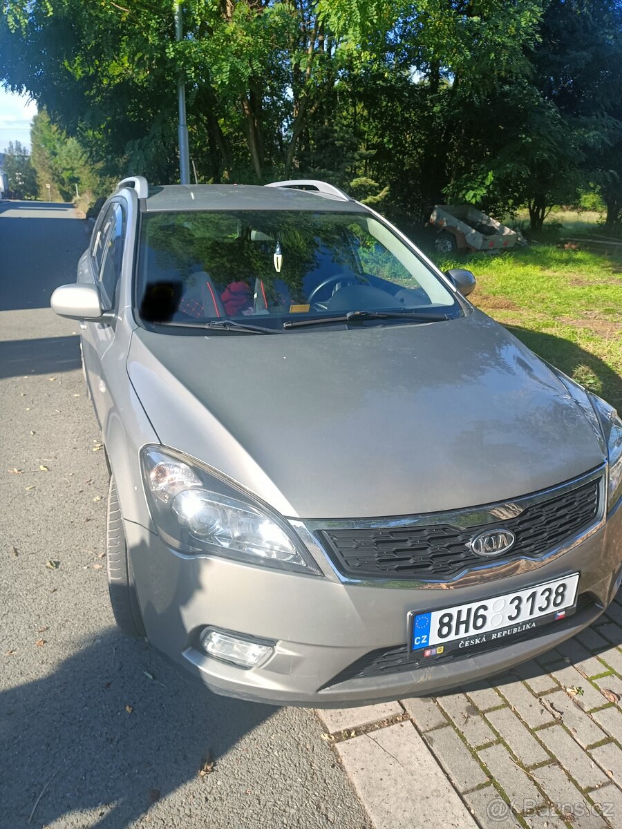 Kia Cee'd 1.6 crdi 2012