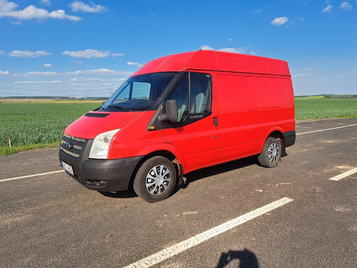 Ford Transit 2.2 TDCI, 6 rychlostí, tažné zařízení