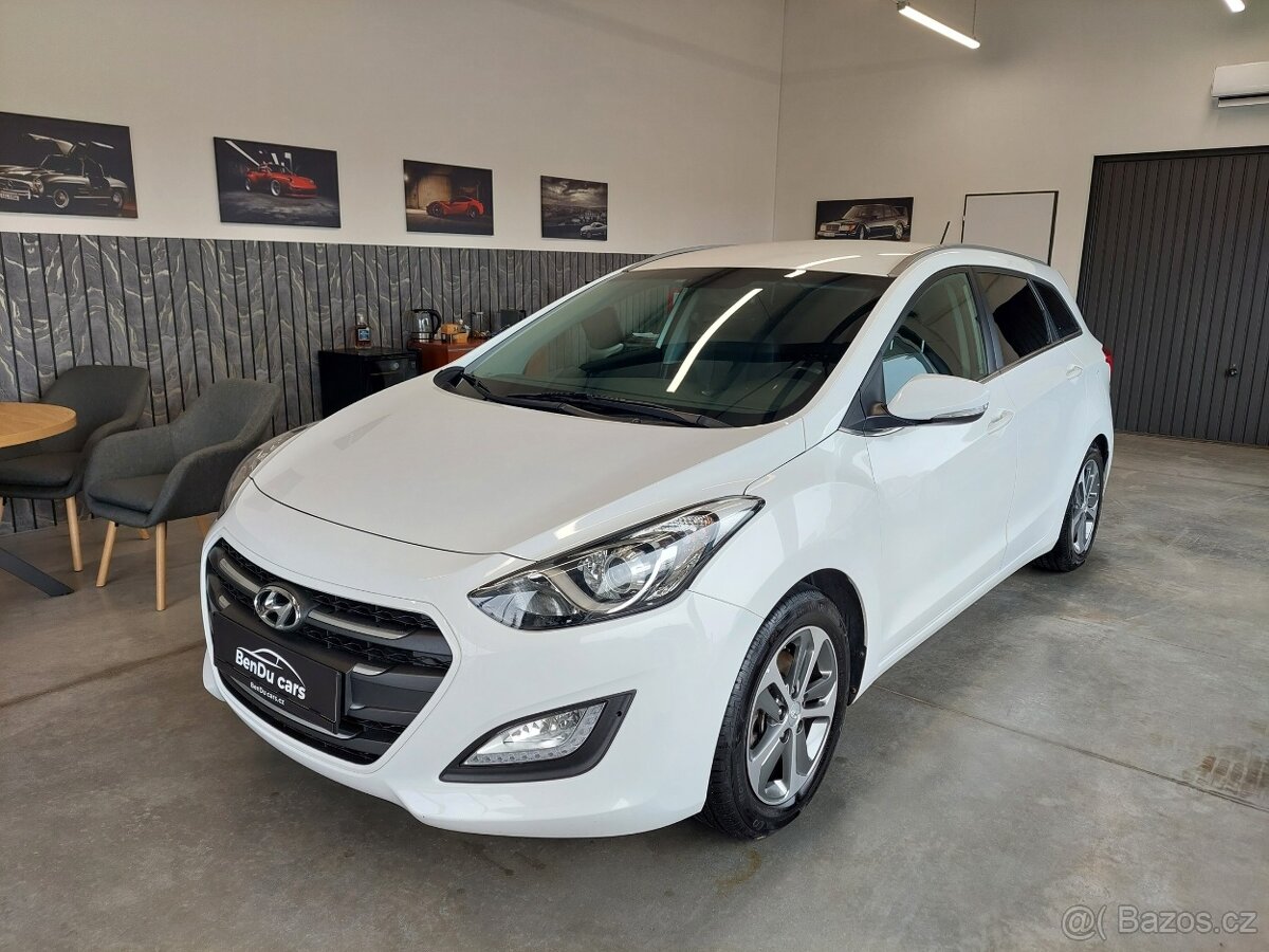 Hyundai i30 kombi 1.6 88 kW původ ČR 118 tkm