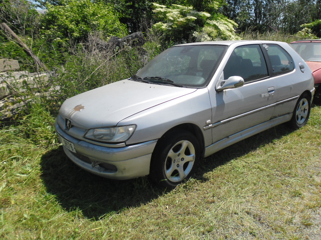 Peugeot  306