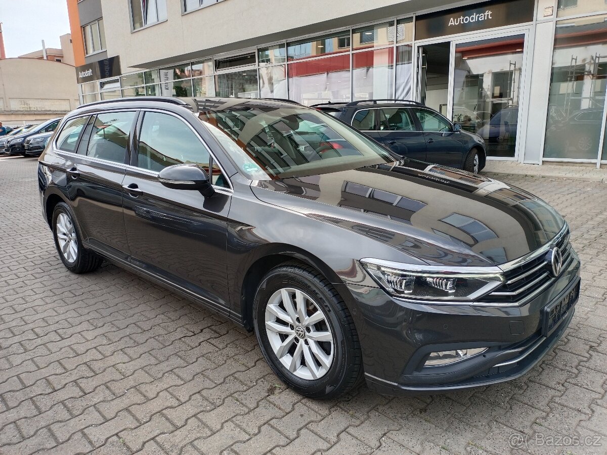 VW Passat B8 2.0TDI 110kW DSG Matrix Tažné ACC Navi