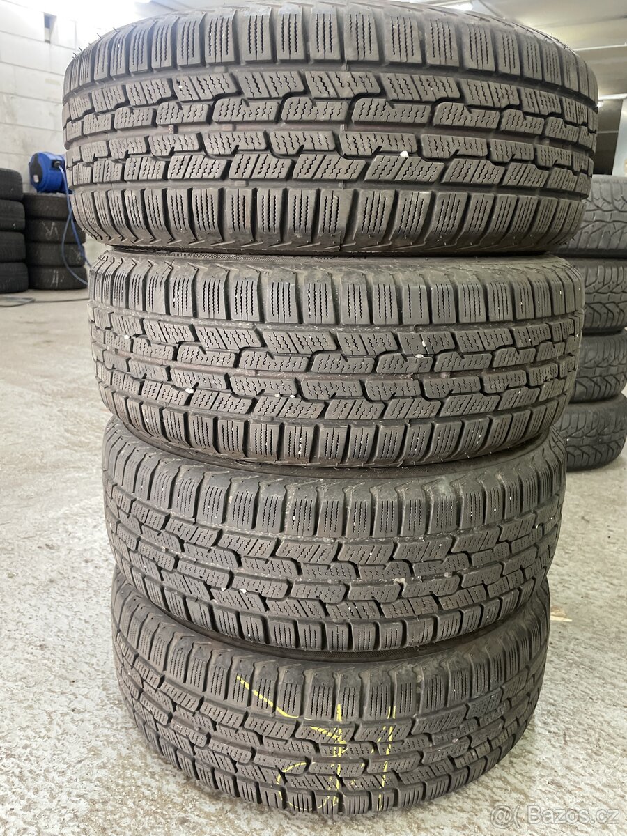 Sada zimních pneu Firestone 185/60/14