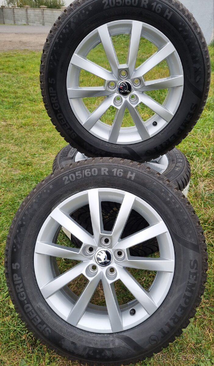 Nová orig.alu Škoda KAMIQ 16" 5x100 pneu 205/60/16