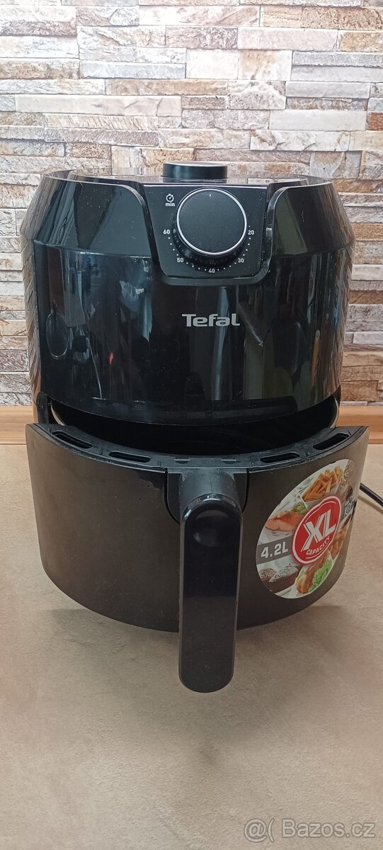 Tefal EY201815 Easy Fry Classique za 1500 Kč