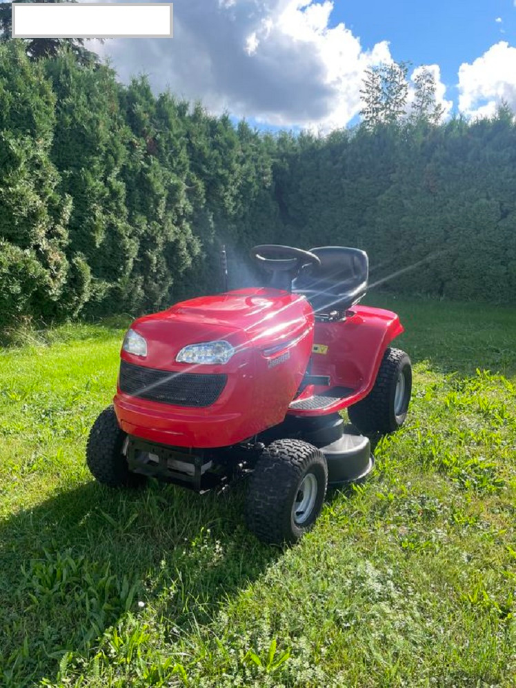 Zahradní traktor Jonsered , Husqvarna