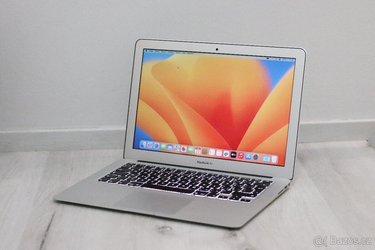 Apple MacBook Air 13,3" - i5, 4GB RAM, 128GB