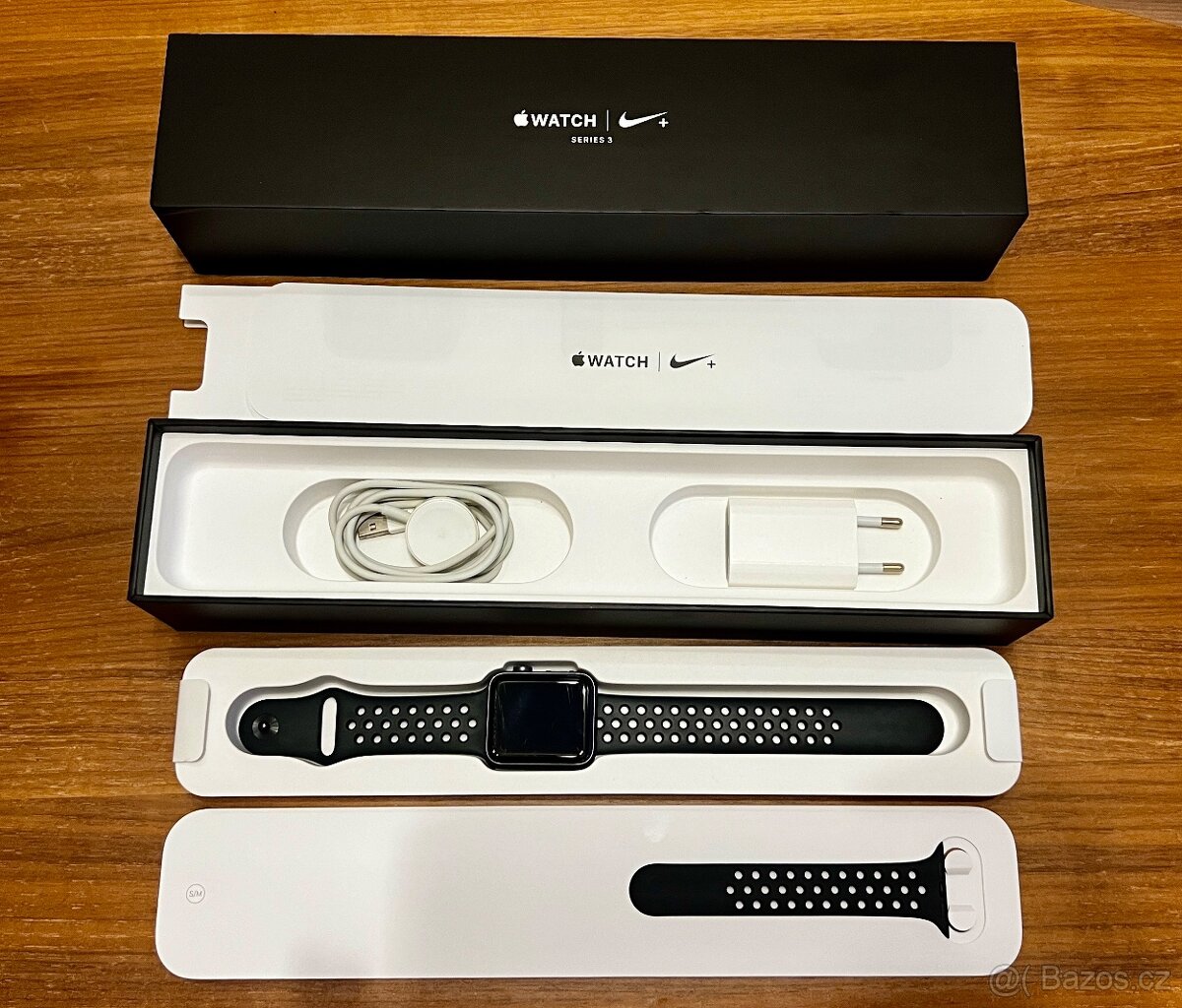 Apple Watch Nike+ Series 3 42mm komplet balení