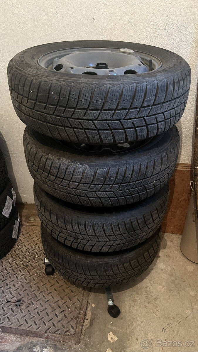 Plechová kola 14" + zimní pneumatiky 185/60 R14 + poklice