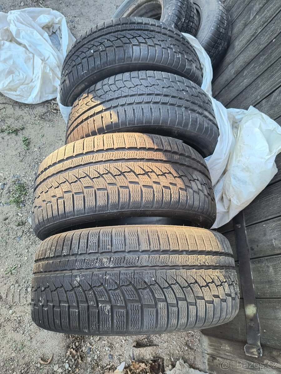 Pneu 235/40 r19