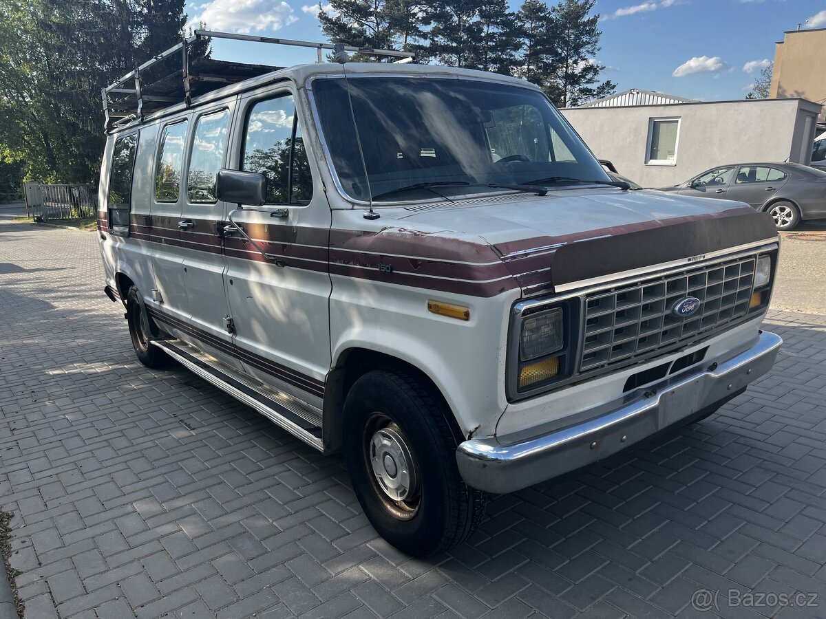 Ford Econoline E-150 5.8L V8 rok 1989