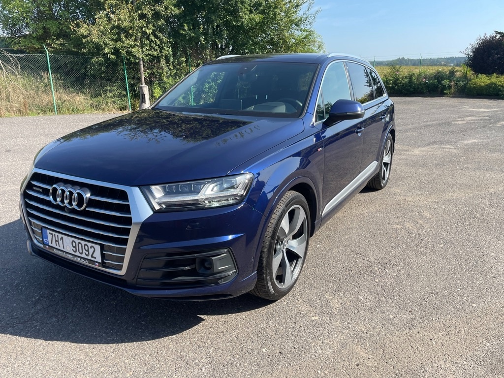 Prodám Audi Q7 r.v. 2019, 210 KW, nafta, obsah 2967 ccm