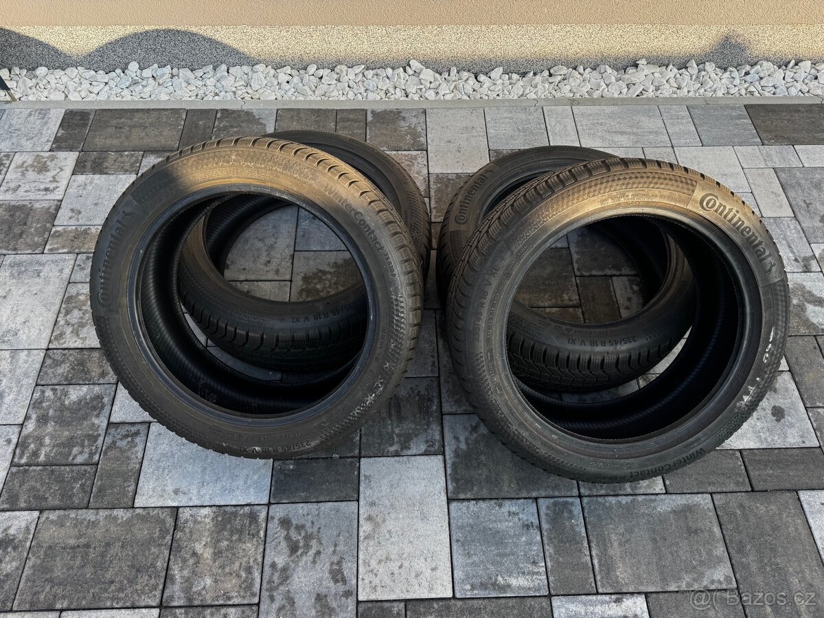 235/45R18 V XL Zimní pneu Continental 8mm