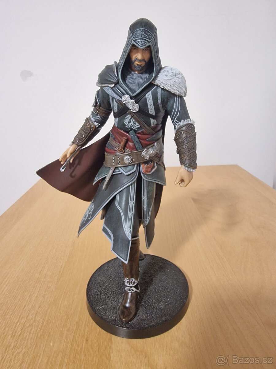 Assassin's Creed Revelations Ezio Statue - 22cm