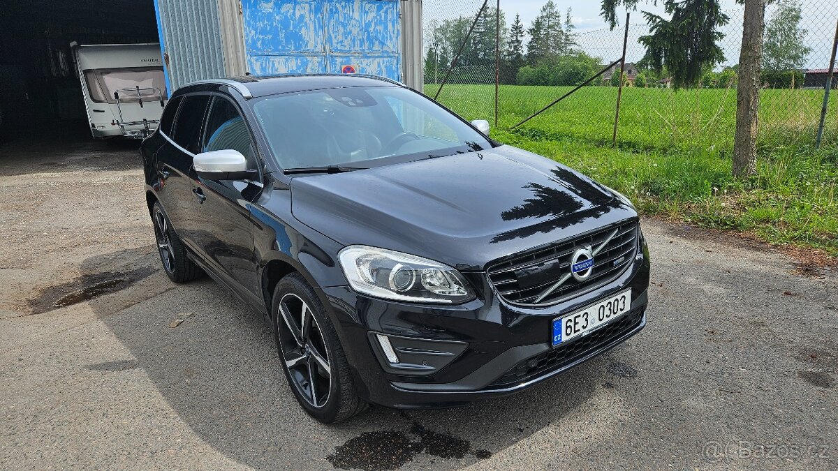 VOLVO XC60 2,4 D5 R - DESIGN 4X4 AUTOMAT