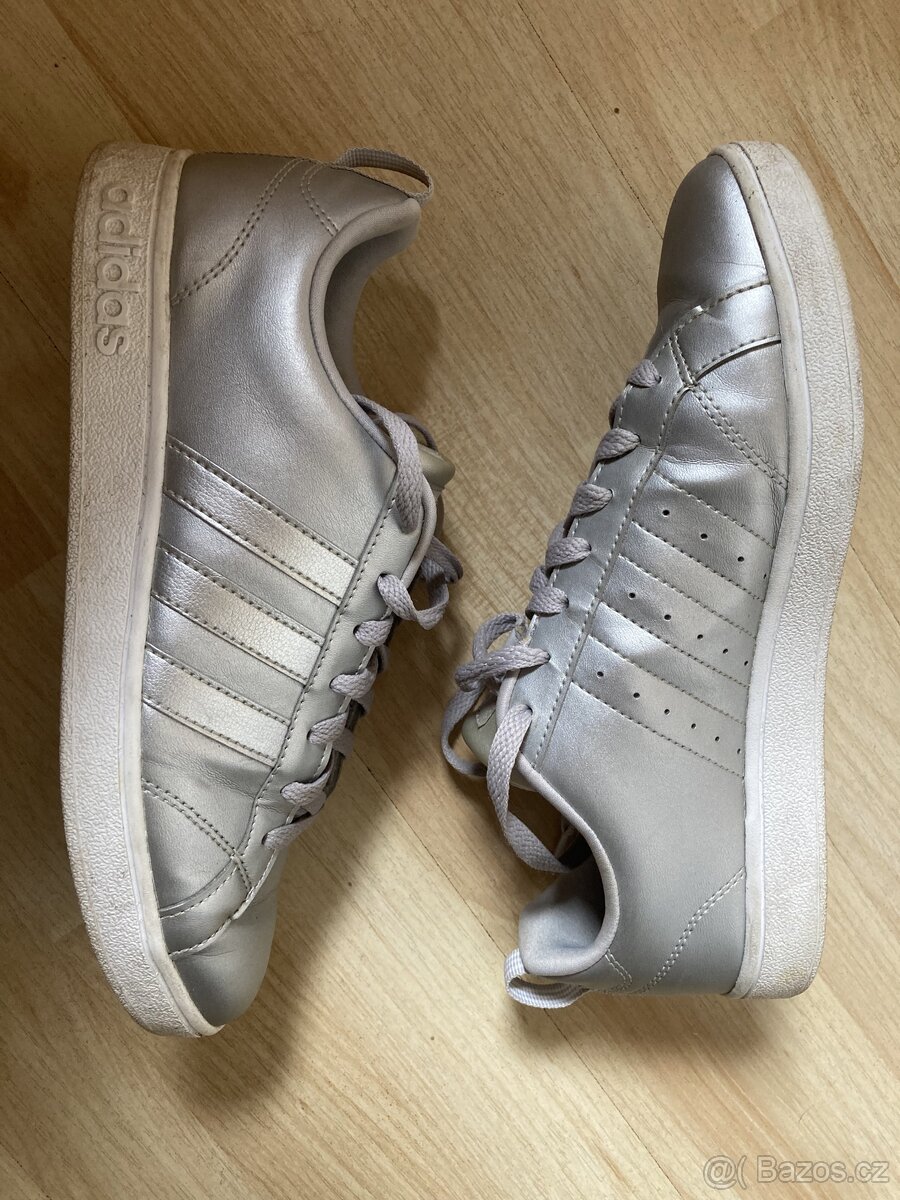 Stříbrné boty Adidas vel 40