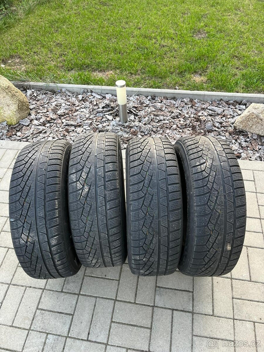 215/65 R16 Zimní pneu Pirelli, Plechový disk 6 1/2 Jx