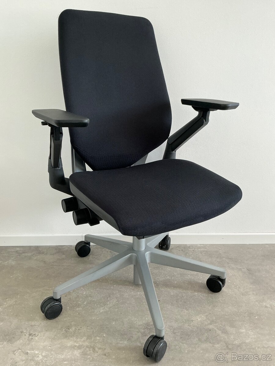 Kancelářská židle Steelcase Gesture - top stav více kusů