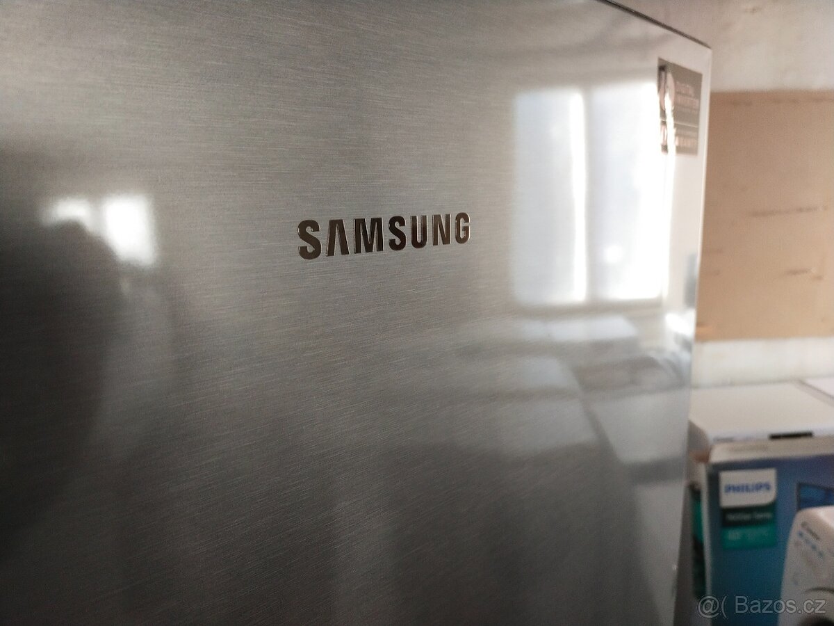 Prodám ledničku značky Samsung 180 cm Zdarma dovezu