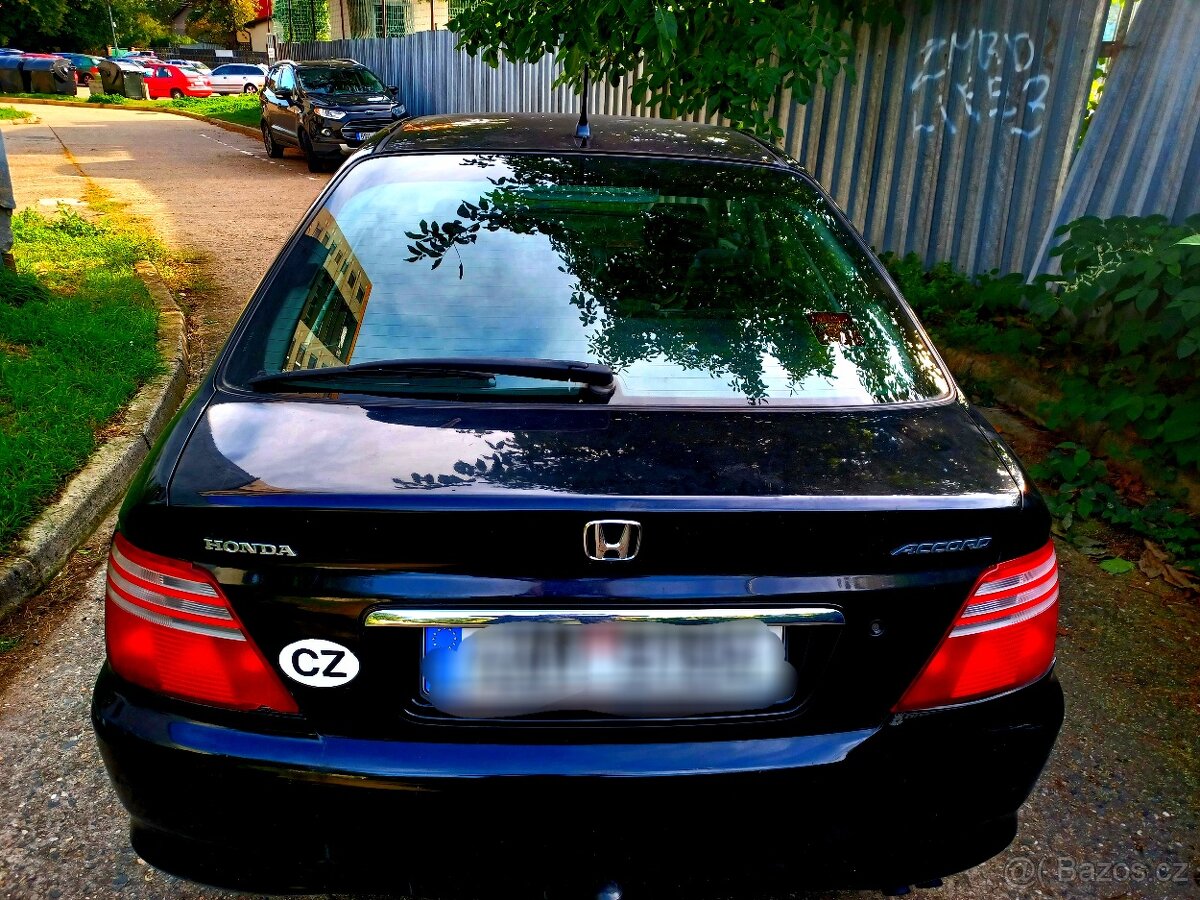 Honda Accord 1.8 6G Servisní knížka 197. Najeto