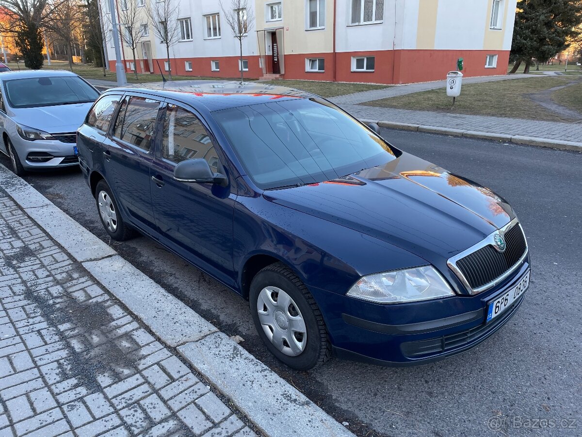 Škoda Octavia II Tour 1,6 Combi - 2011 - SERVIS - ČR