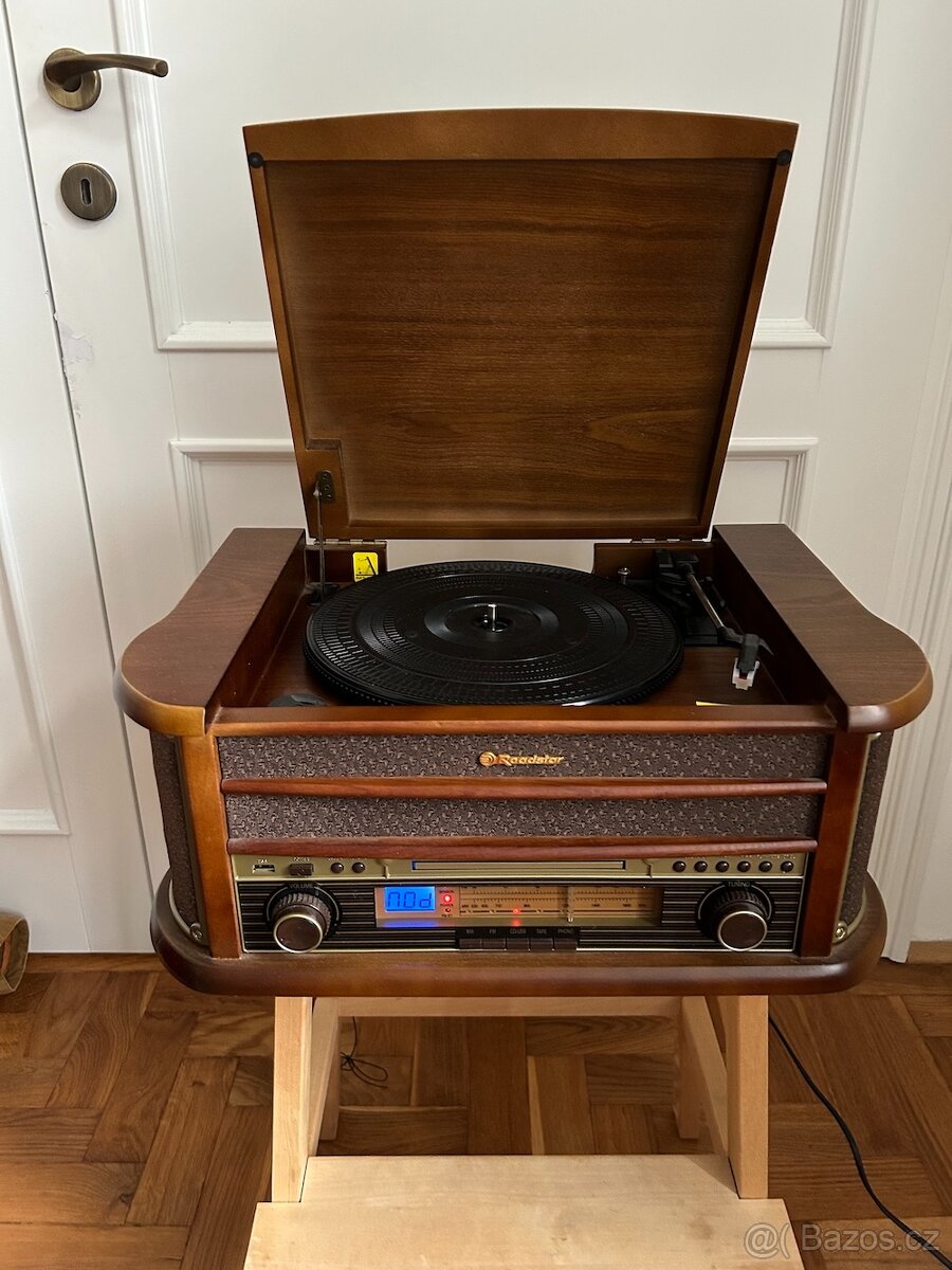 Retro gramofon Roadstar HIF-1899TUMPK