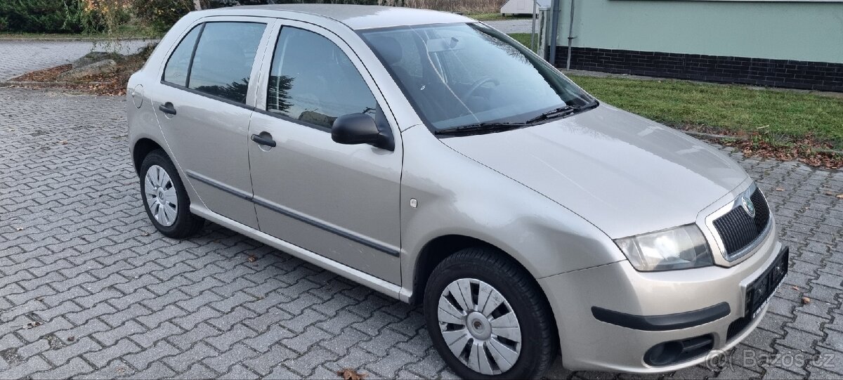 Škoda Fabia 1.2i r.v.2005 93000km perfektní stav