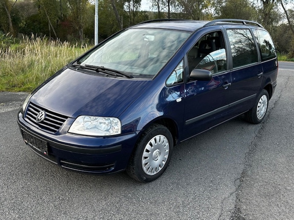 VW Sharan 2.0i, r.2003, STK, klimatzace, tažné zařízení