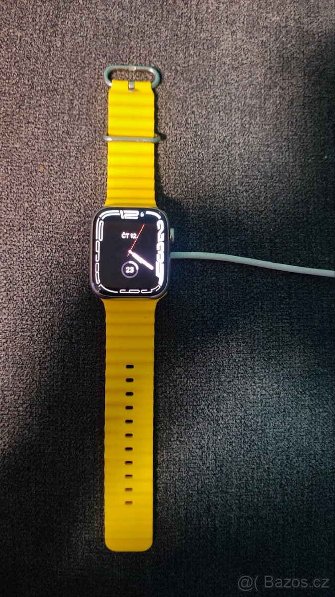 Apple Watch 7 45mm ocelové celular safír