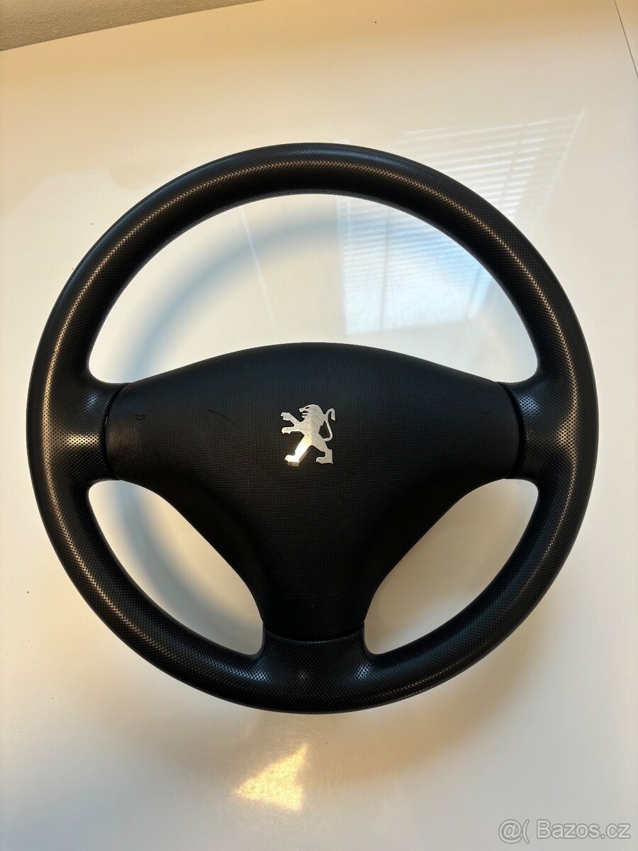 Volant Peugeot 107