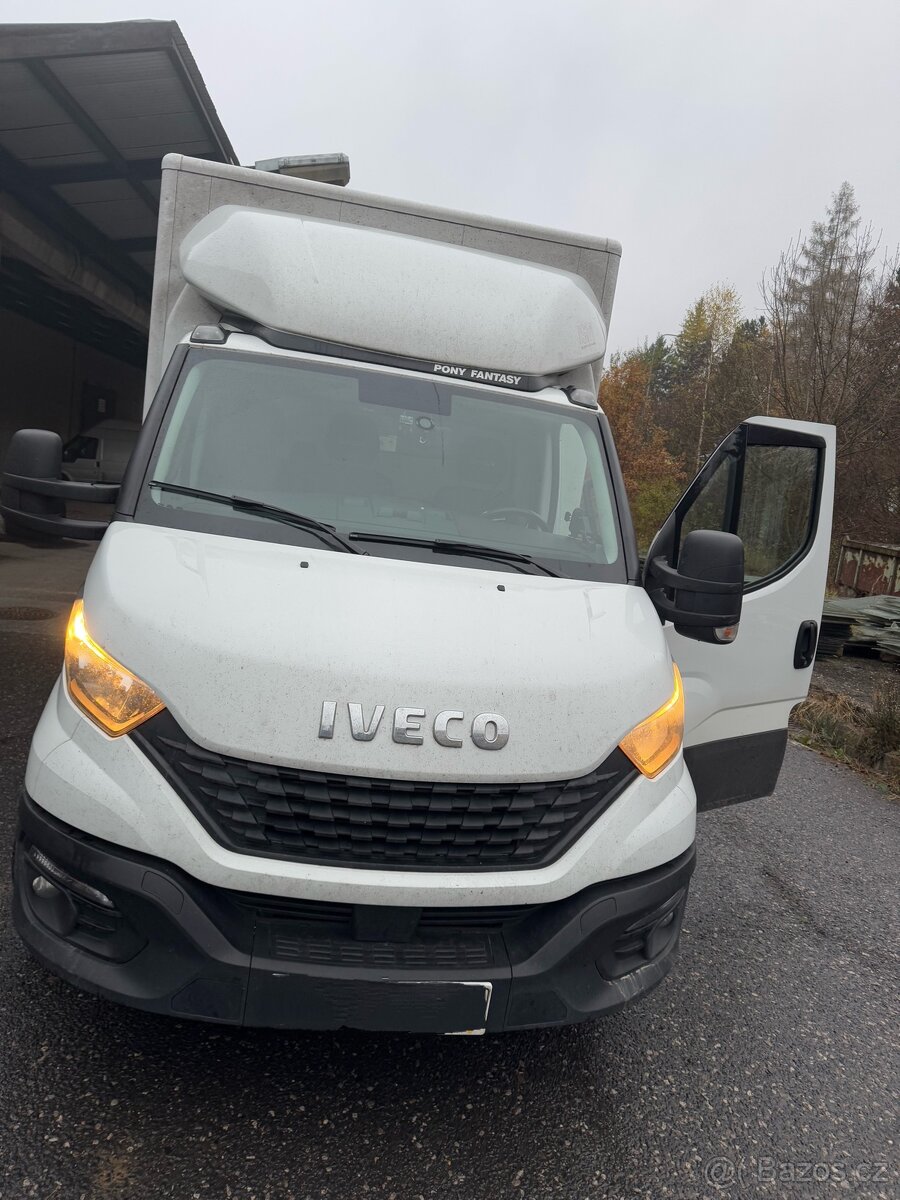 Skříňová dodávka Iveco daily STK do 12/2025