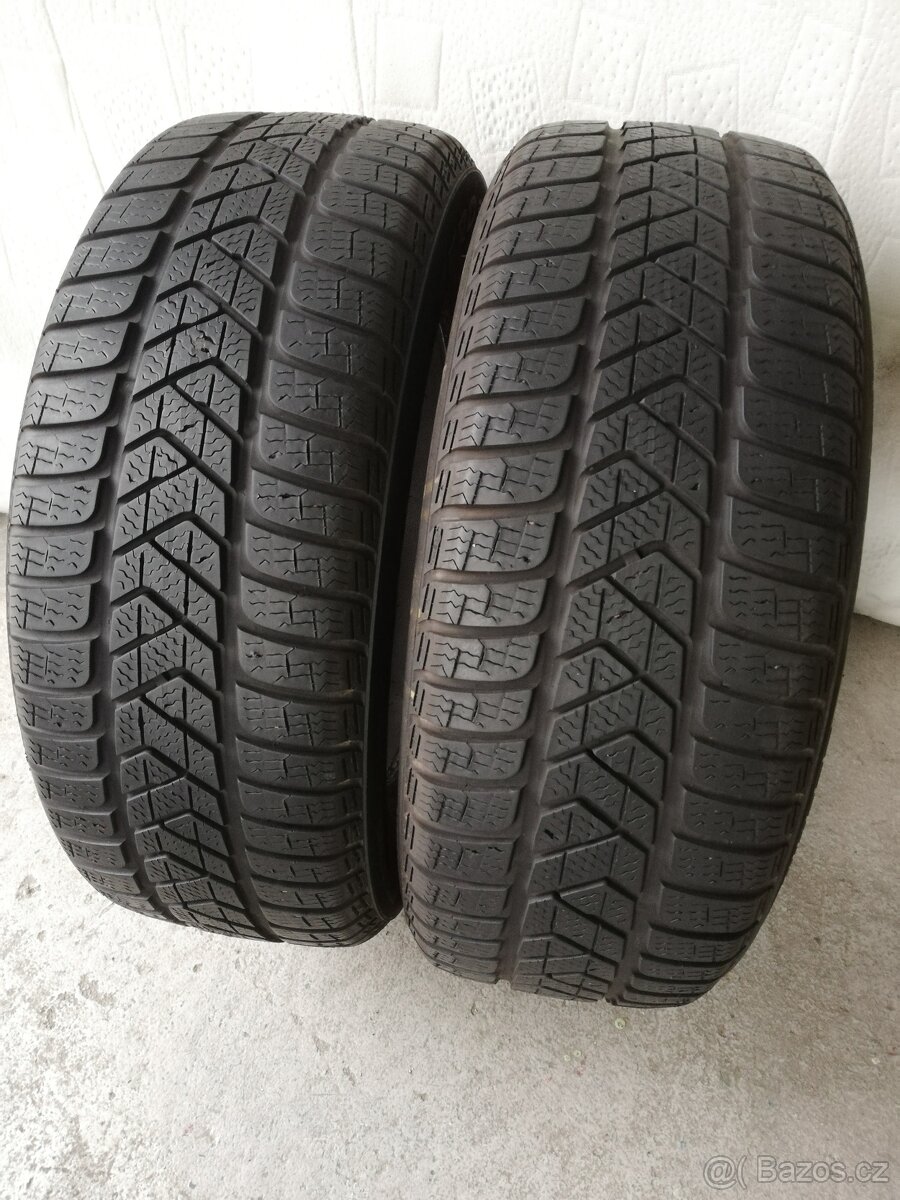 215/60 r16 zimní pneumatiky Pirelli