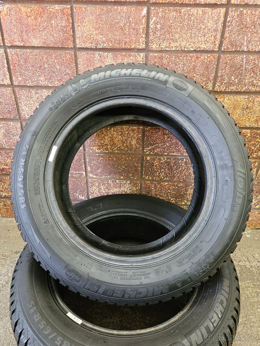 2 zimní pneu MICHELIN 185/65/15 (č. sady 97)